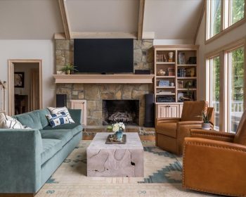 imgi_134_lake-house-living-room-2